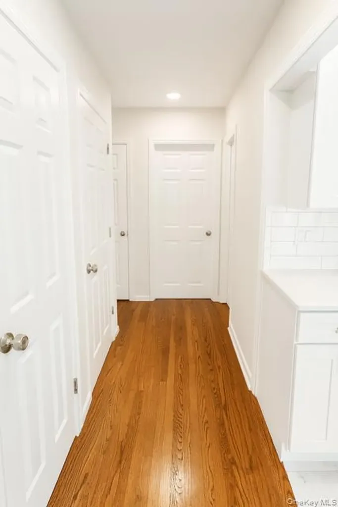 29 Avon Road Hewlett NY 11557