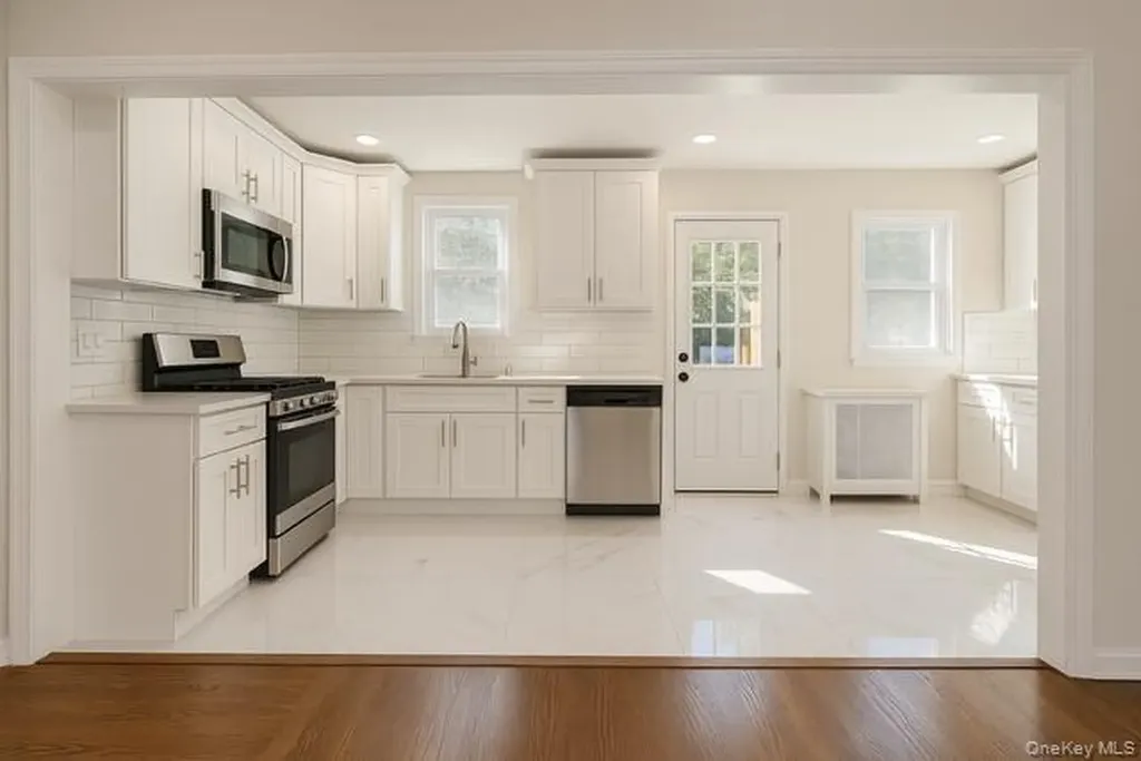 29 Avon Road Hewlett NY 11557