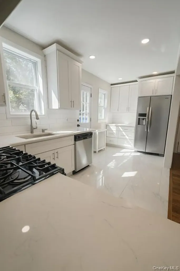 29 Avon Road Hewlett NY 11557