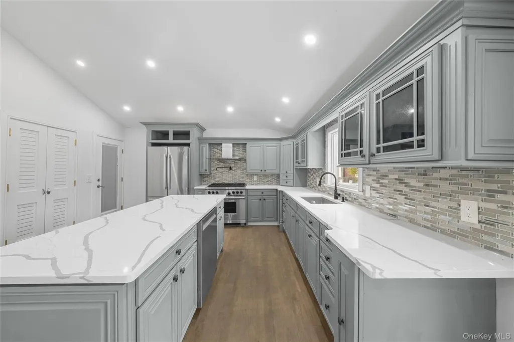 257 Southlawn Avenue Central Islip NY 11722
