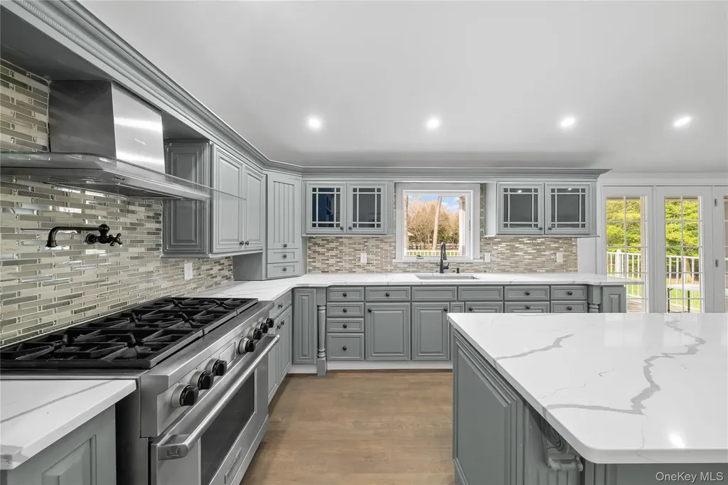 257 Southlawn Avenue Central Islip NY 11722