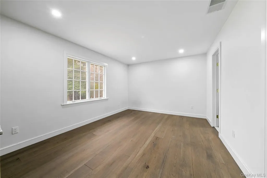 257 Southlawn Avenue Central Islip NY 11722