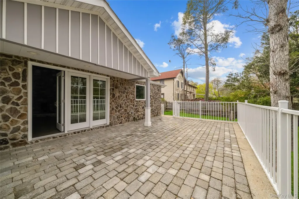 257 Southlawn Avenue Central Islip NY 11722