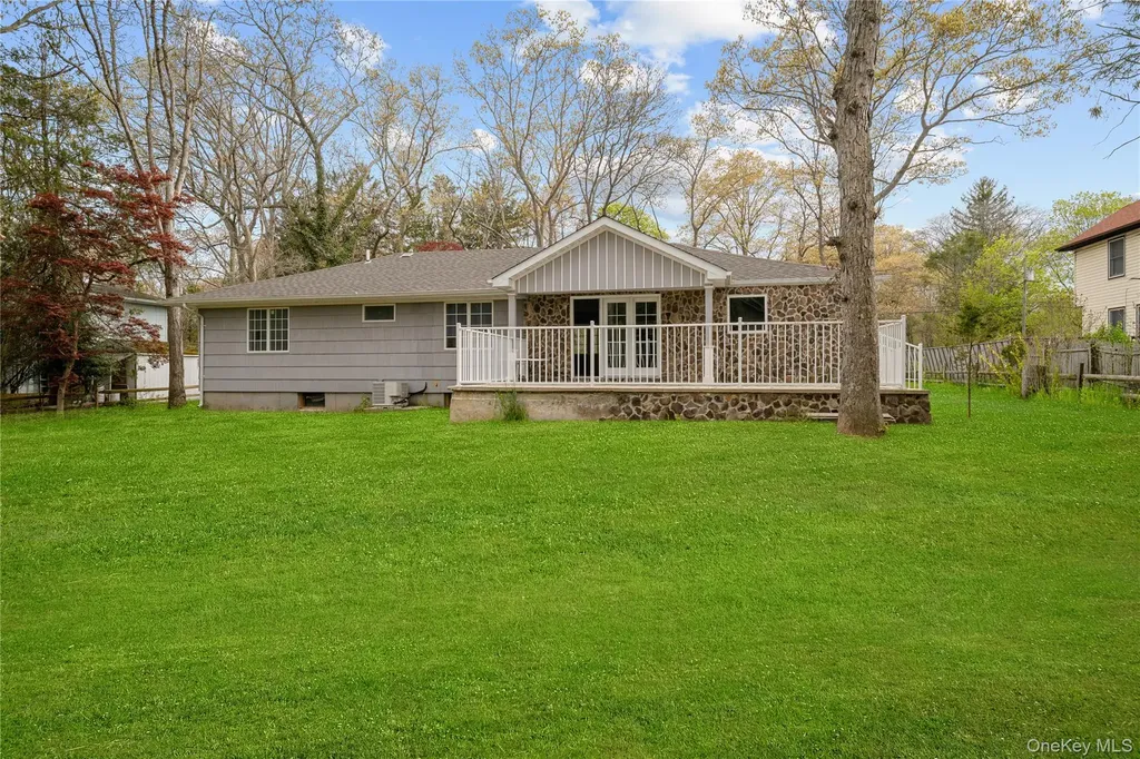 257 Southlawn Avenue Central Islip NY 11722