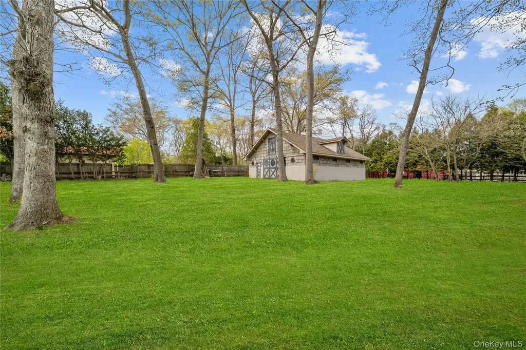 257 Southlawn Avenue Central Islip NY 11722