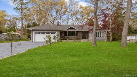 257 Southlawn Avenue Central Islip NY 11722