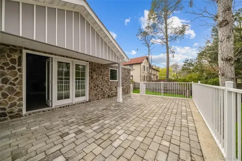257 Southlawn Avenue Central Islip NY 11722