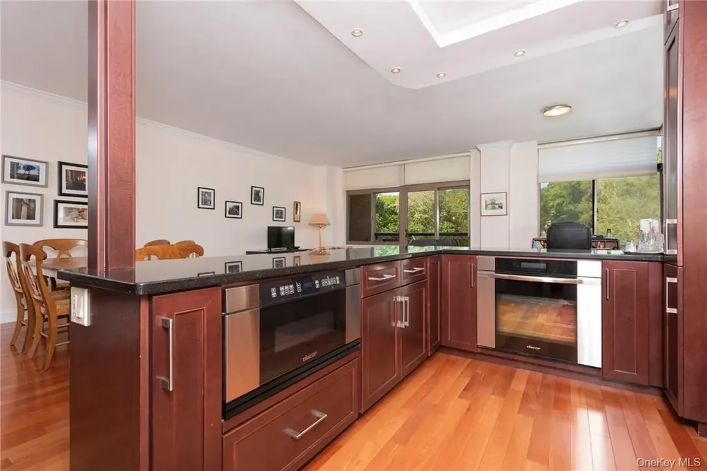 35 N Chatsworth Avenue Larchmont NY 10538