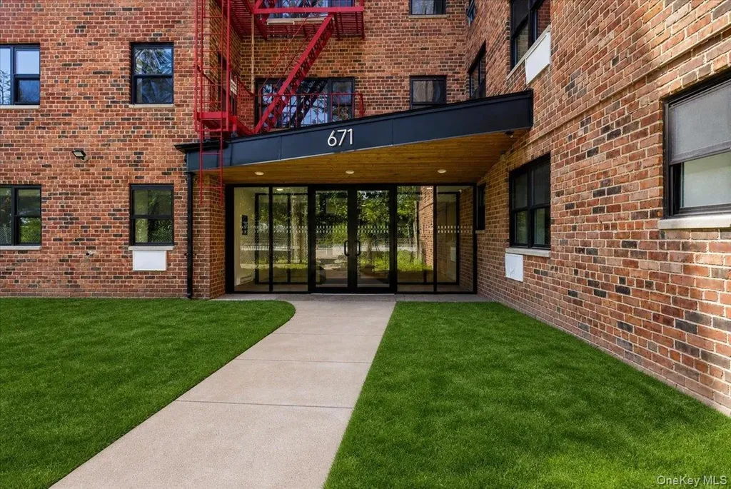 671 Bronx River Road Yonkers NY 10704