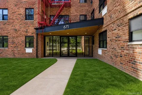 671 Bronx River Road Yonkers NY 10704