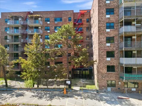 671 Bronx River Road Yonkers NY 10704