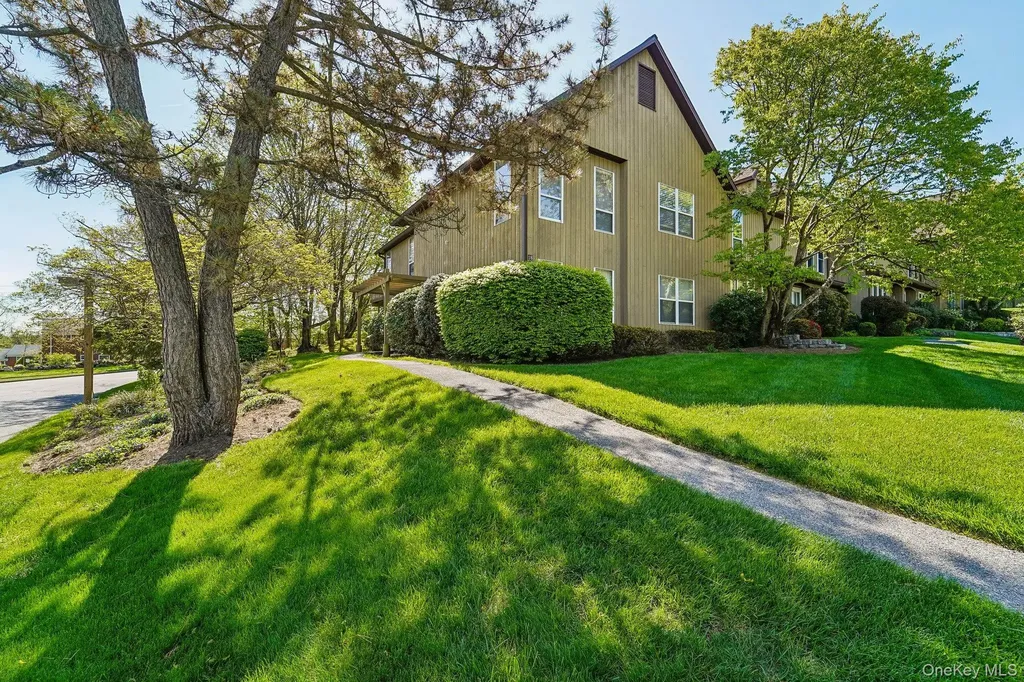18 Brooke Hollow Lane Peekskill NY 10566