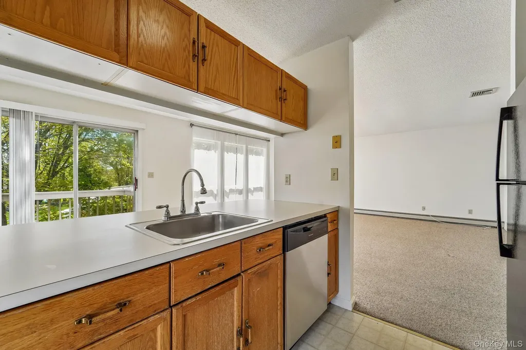 18 Brooke Hollow Lane Peekskill NY 10566