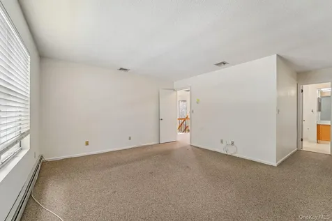 18 Brooke Hollow Lane Peekskill NY 10566