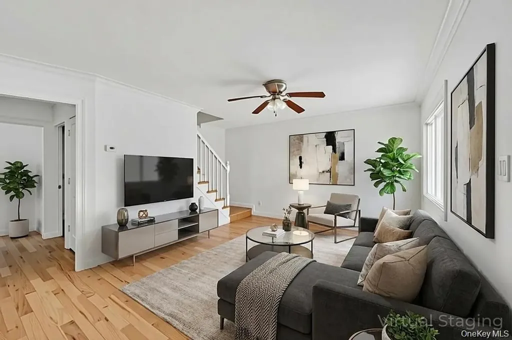 627 10th Avenue New Hyde Park NY 11040