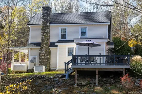 145 Drake Road Pleasant Valley NY 12569