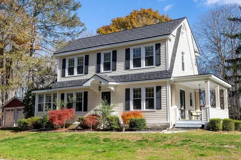 145 Drake Road Pleasant Valley NY 12569