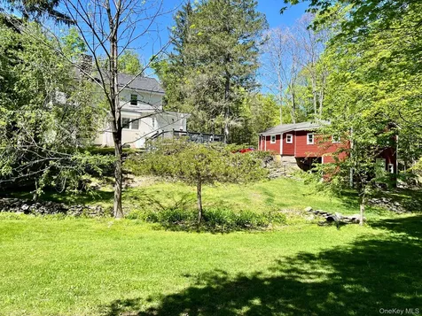 145 Drake Road Pleasant Valley NY 12569