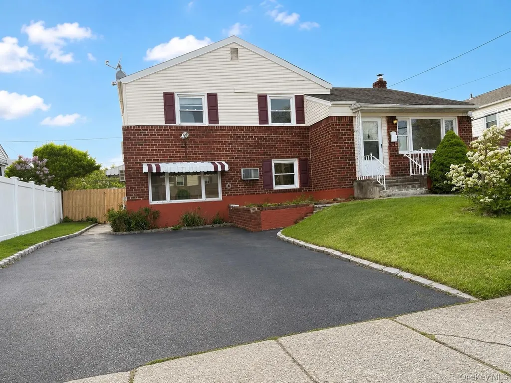 36 Forest Drive Plainview NY 11803