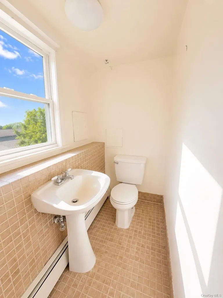 36 Forest Drive Plainview NY 11803