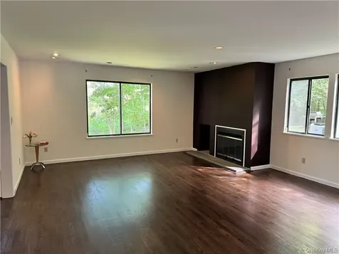 17 Rambling Brook Road Chappaqua NY 10514