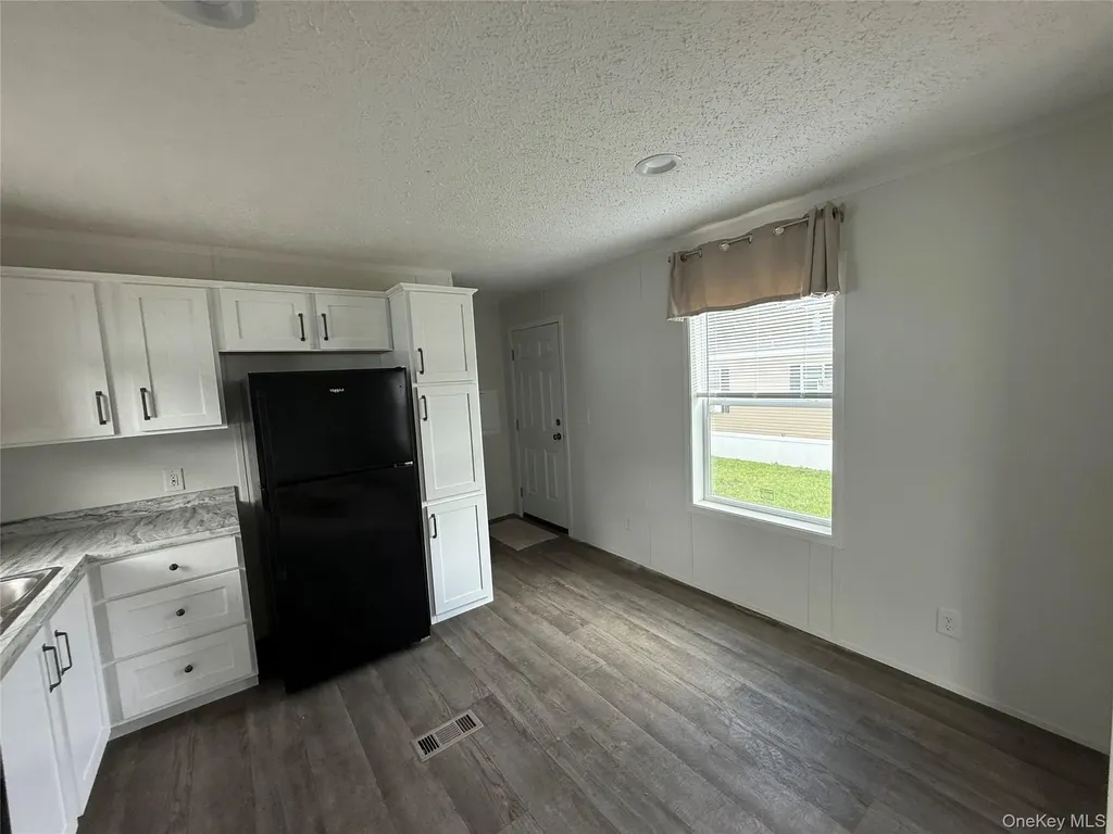 51 Peebles Lane Burlingham NY 12722