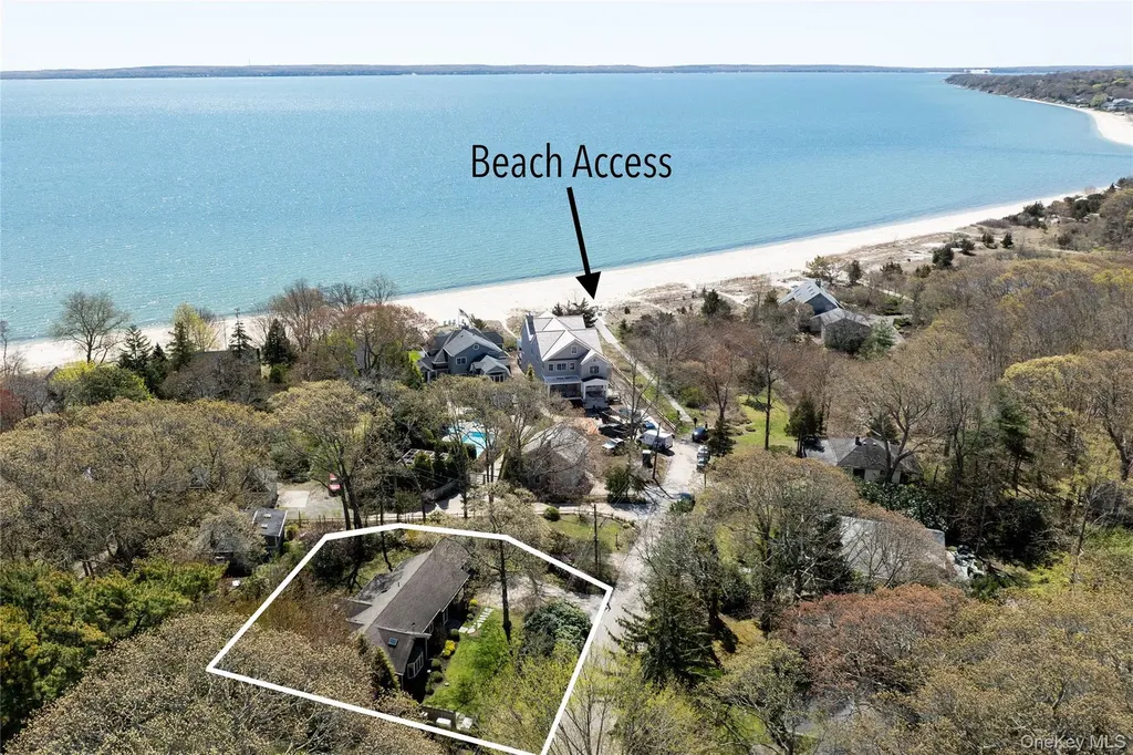 1635 Smith Road Peconic NY 11958