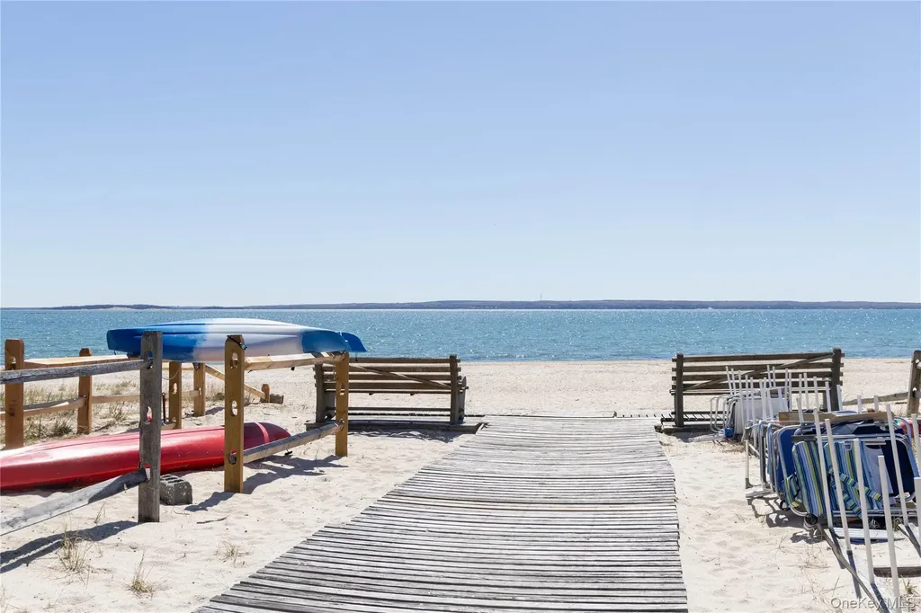 1635 Smith Road Peconic NY 11958