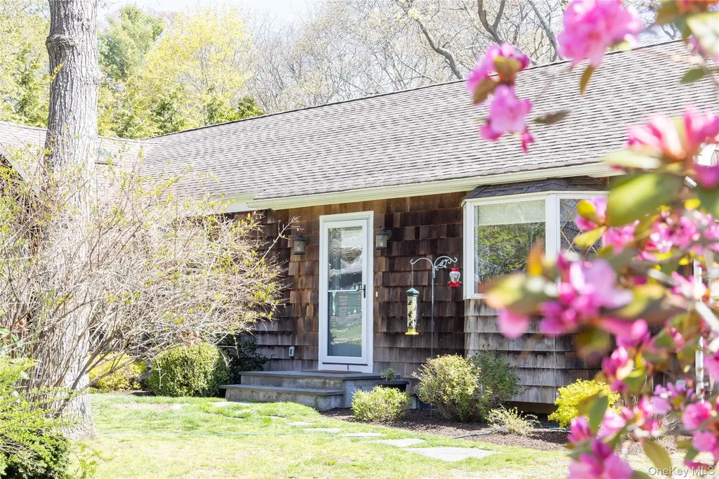 1635 Smith Road Peconic NY 11958