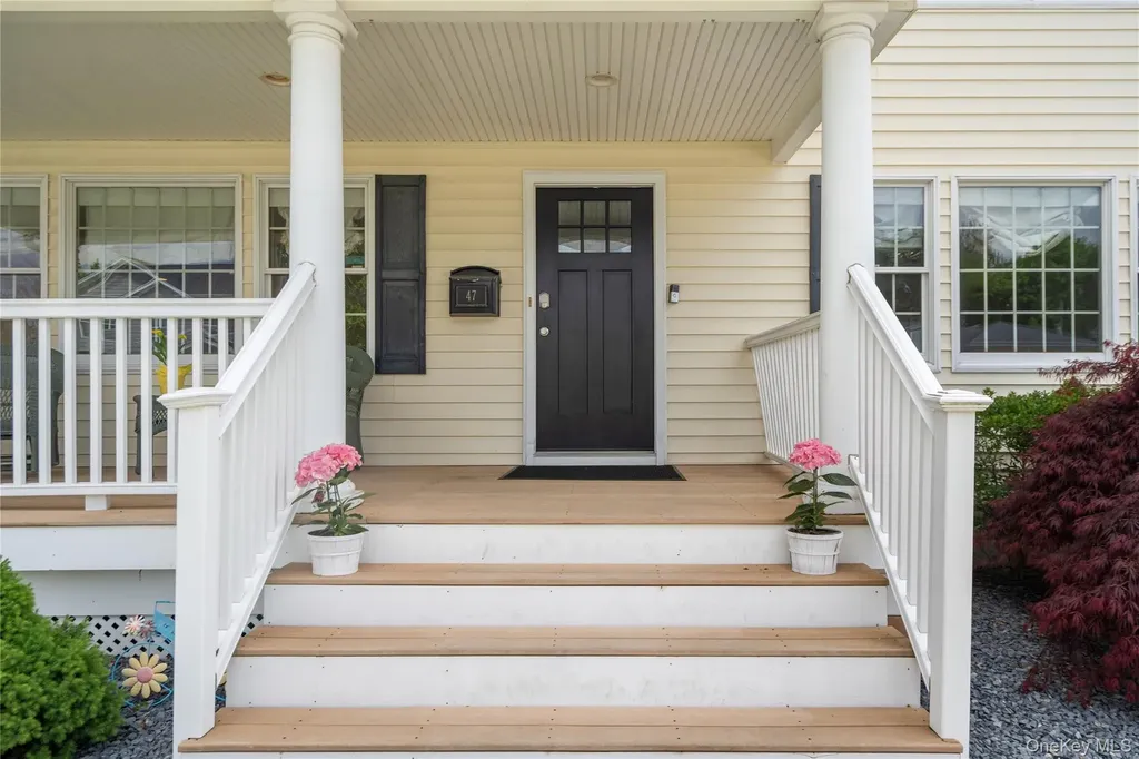 47 Syosset Circle Syosset NY 11791