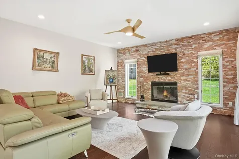 14 Wyche Way Ossining NY 10562
