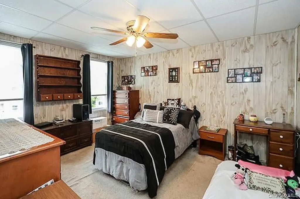 7833 74th Street Glendale NY 11385