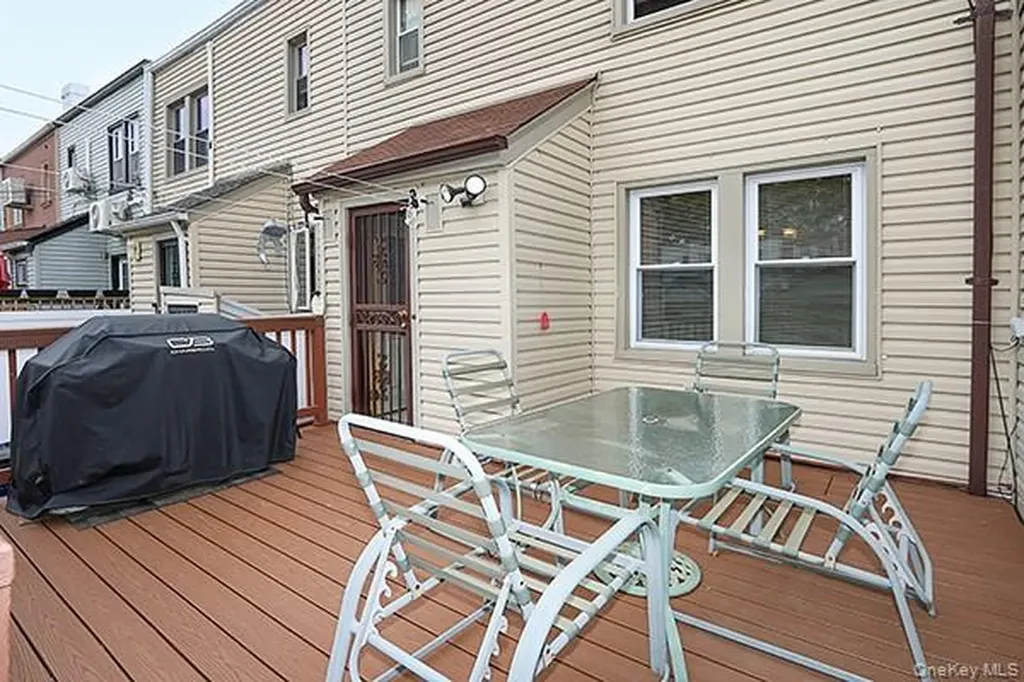 7833 74th Street Glendale NY 11385