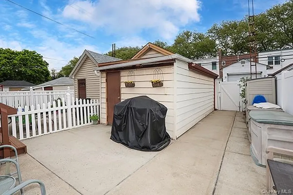 7833 74th Street Glendale NY 11385