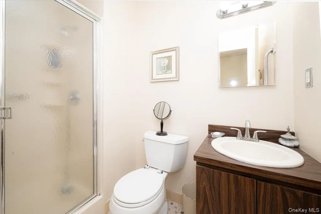 305 Kimberly Place West Islip NY 11795