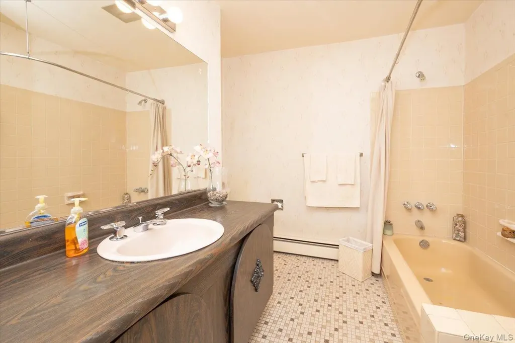 305 Kimberly Place West Islip NY 11795