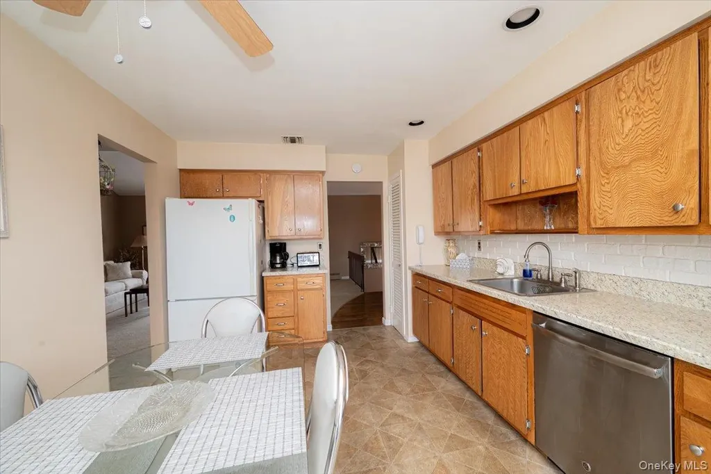 305 Kimberly Place West Islip NY 11795