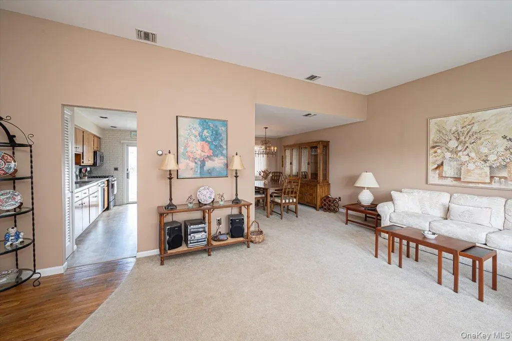 305 Kimberly Place West Islip NY 11795