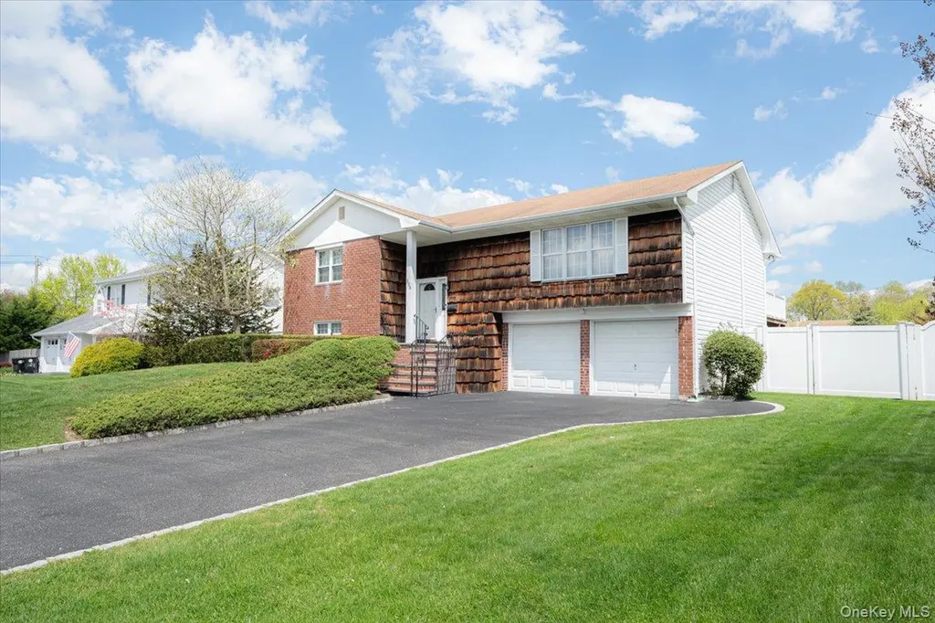 305 Kimberly Place West Islip NY 11795