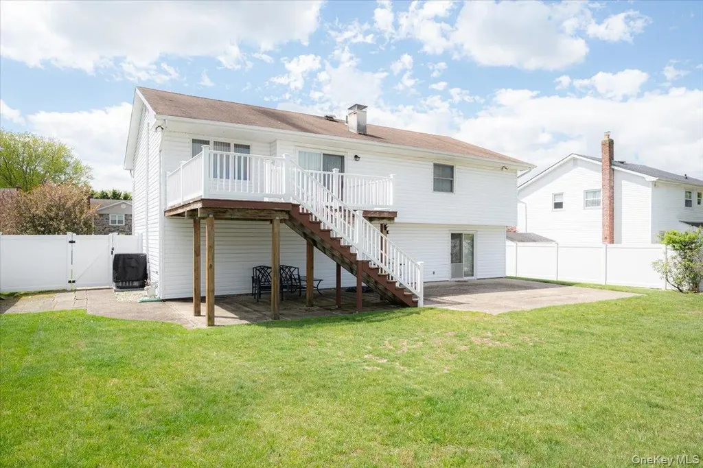 305 Kimberly Place West Islip NY 11795