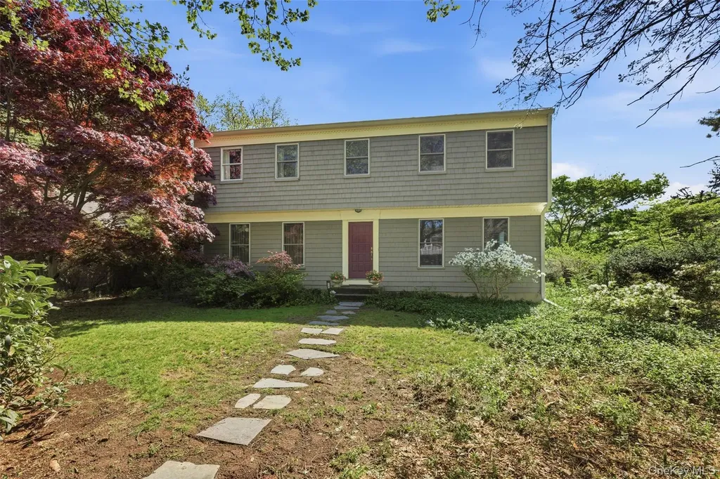 7 Gun Path Setauket NY 11733