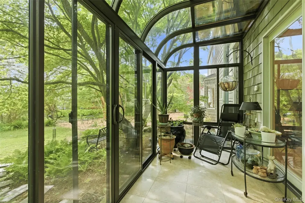 7 Gun Path Setauket NY 11733