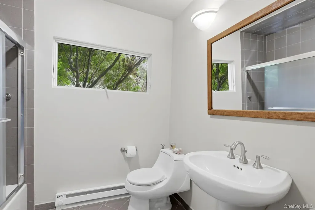 7 Gun Path Setauket NY 11733