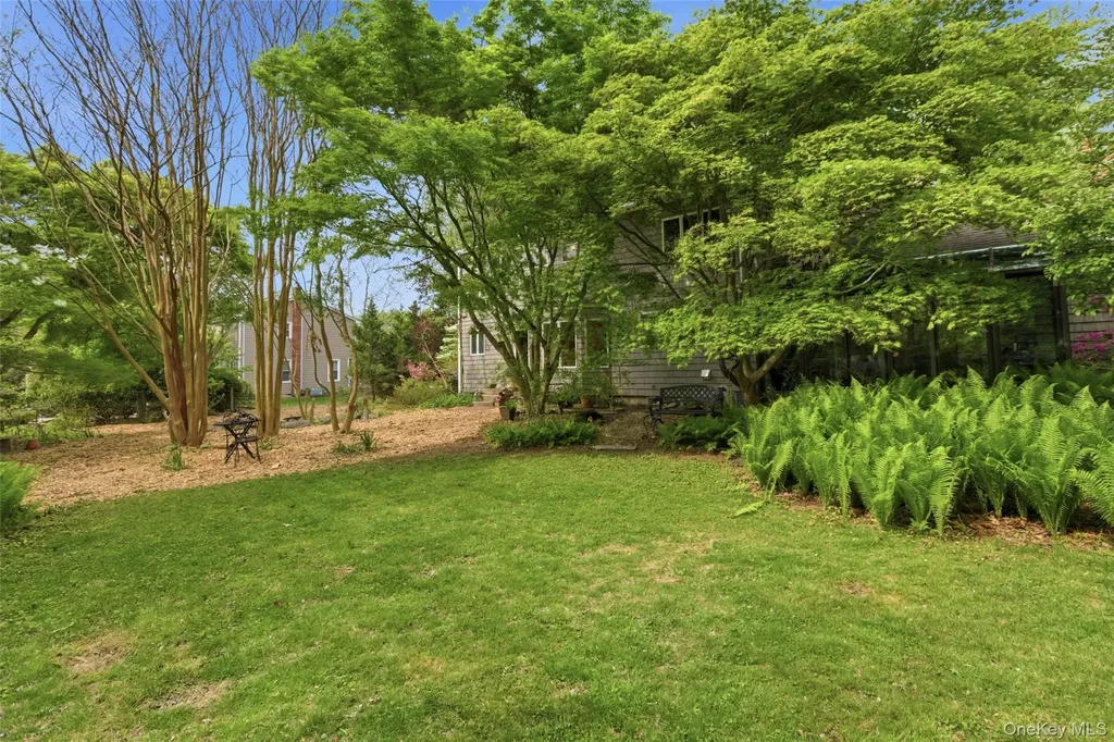 7 Gun Path Setauket NY 11733