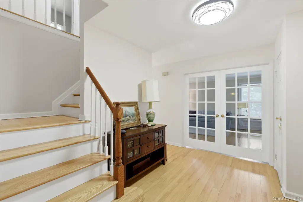 7 Gun Path Setauket NY 11733