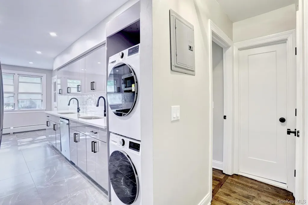 152 Kearsing Parkway Monsey NY 10952