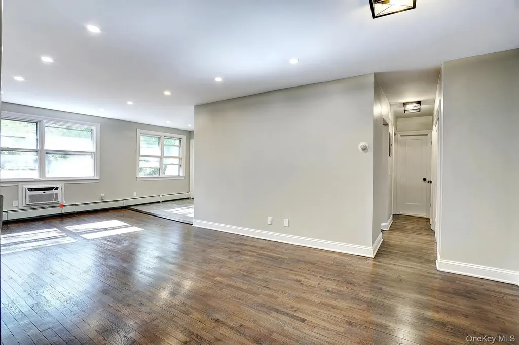 152 Kearsing Parkway Monsey NY 10952
