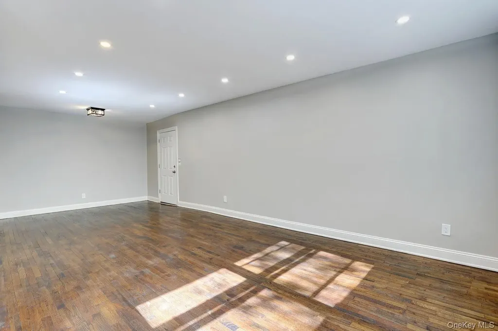 152 Kearsing Parkway Monsey NY 10952