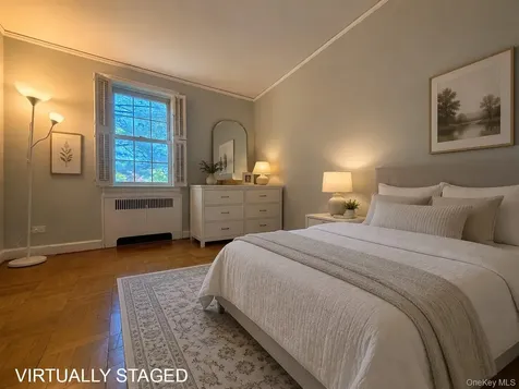 4 Chateaux Circle Scarsdale NY 10583