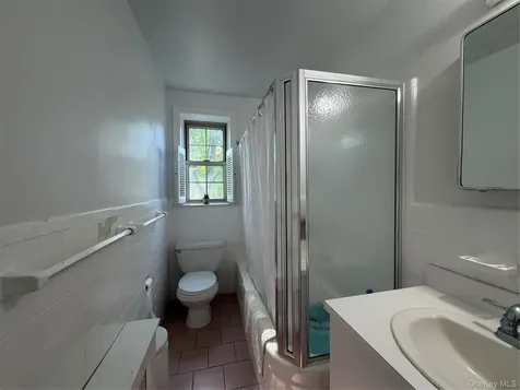 4 Chateaux Circle Scarsdale NY 10583